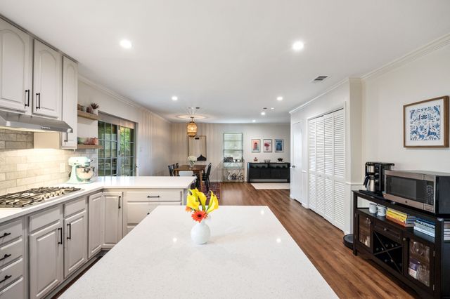 8521 Sweetwater Drive, Dallas, TX 75228