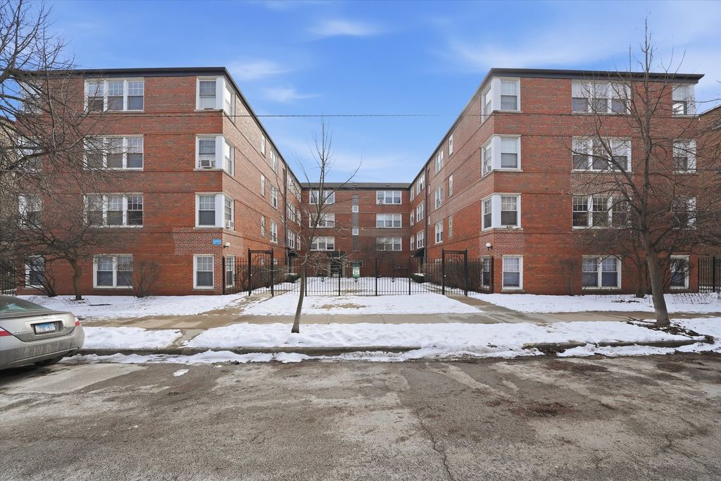 2429 W Farragut Avenue 2B, Chicago, IL 60625