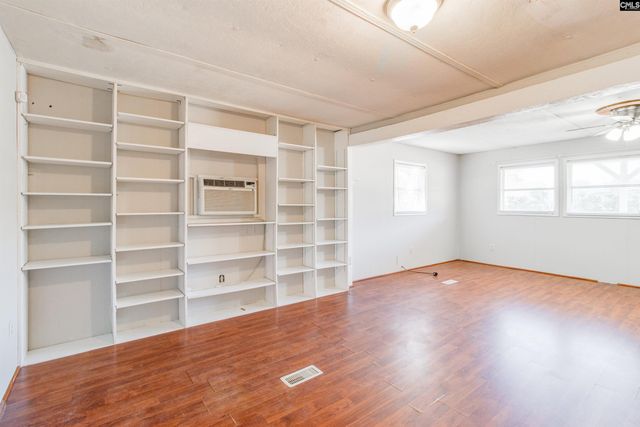 1130 Floyd Dr, Sumter, SC 29154