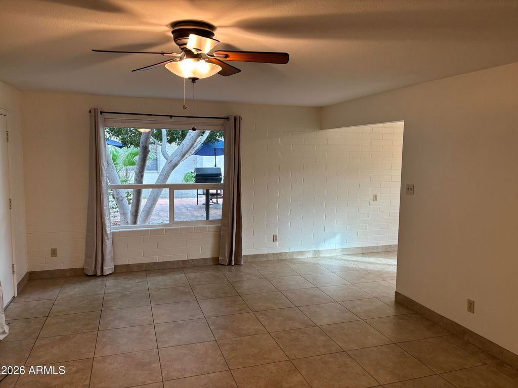 4111 E CAMELBACK Road 17, Phoenix, AZ 85018 — photo 3