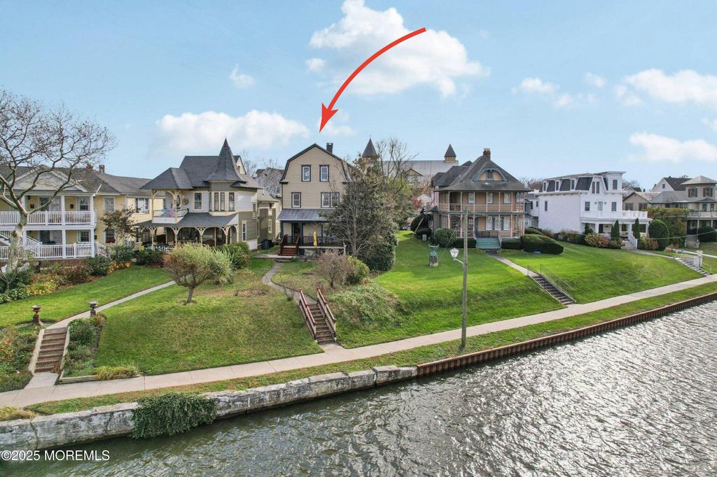 60 Lake Avenue, Ocean Grove, NJ 07756