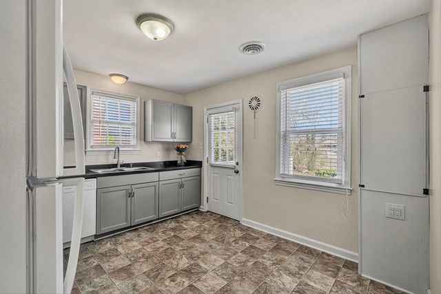 2705 Forest Hill AVE, Roanoke, VA 24012