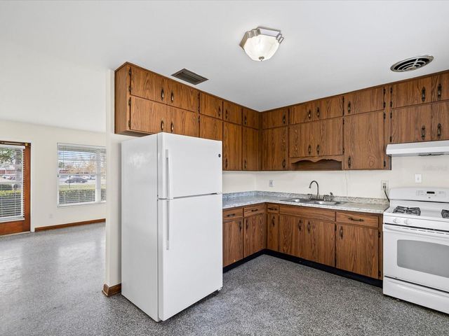 4707 W MONTGOMERY AVENUE, Tampa, FL 33616