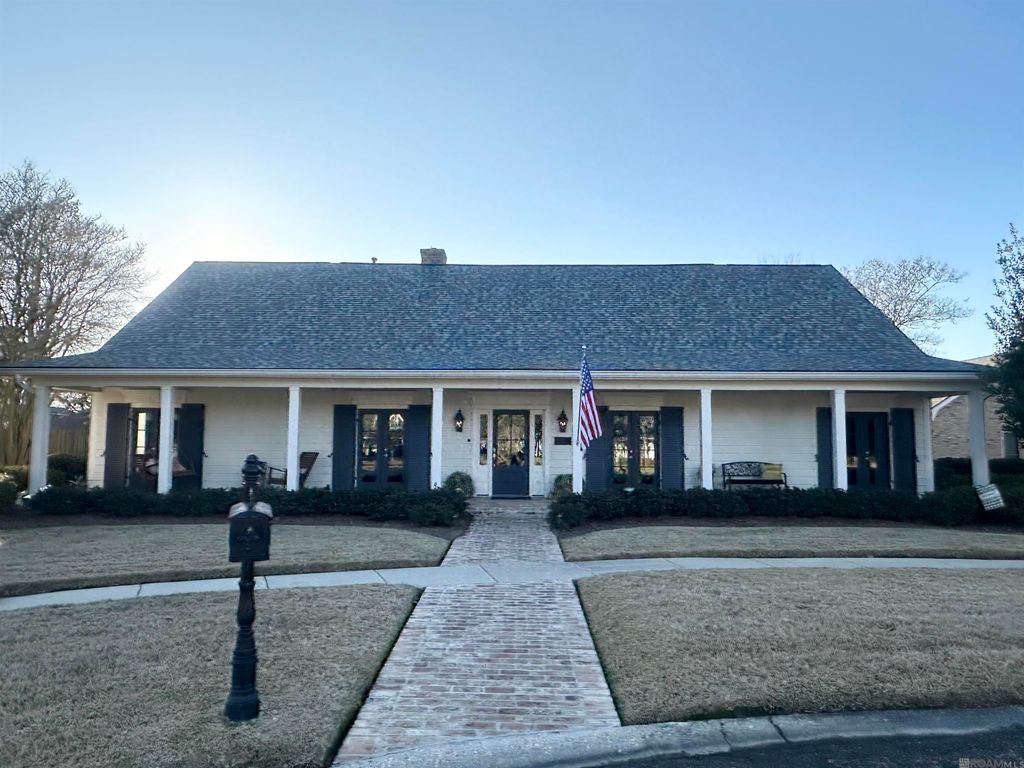 12312 Lake Labelle Cir, Baton Rouge, LA 70816