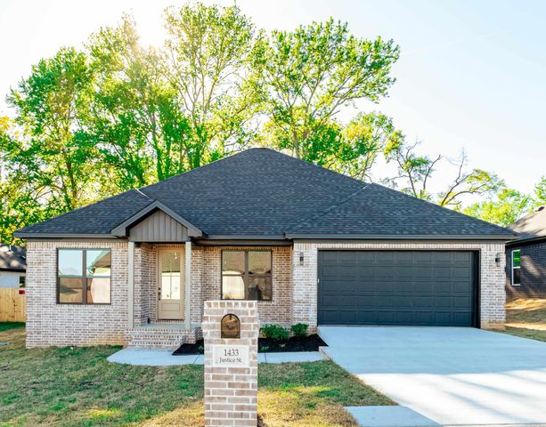 1433 JUSTICE Street, Jacksonville, AR 72076