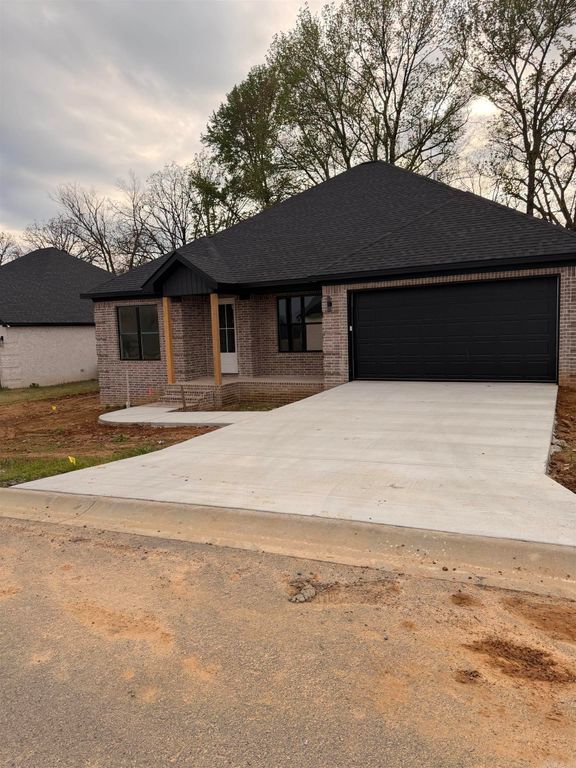 1433 JUSTICE Street, Jacksonville, AR 72076