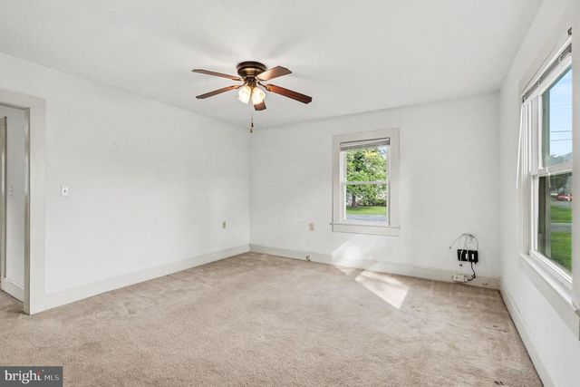 302 E CHATHAM ST, Fredericksburg, VA 22405