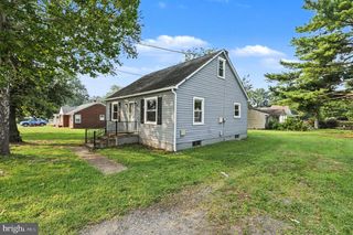 302 E CHATHAM ST, Fredericksburg, VA 22405
