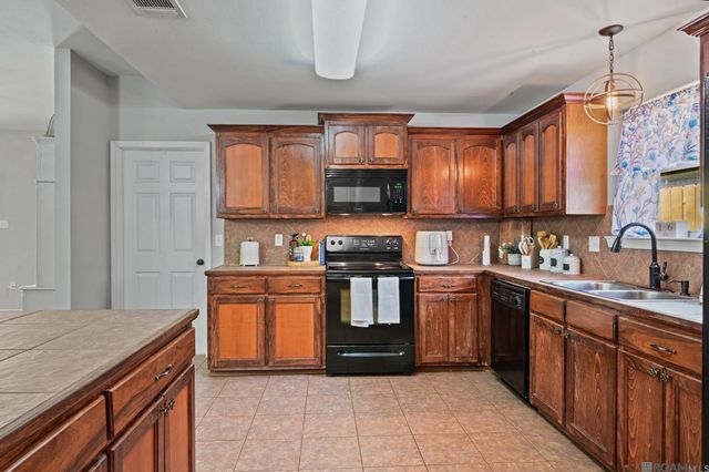 22781 Citation Dr, Denham Springs, LA 70726