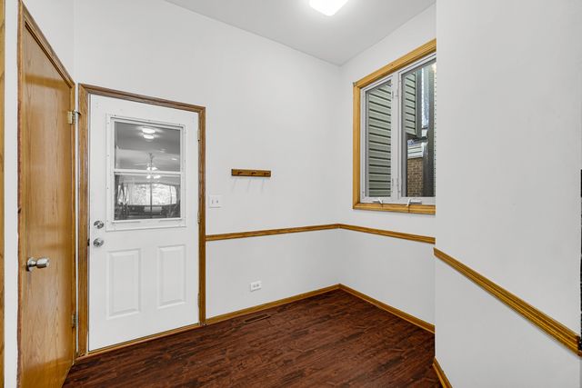 1017 Arbor Court, Mount Prospect, IL 60056