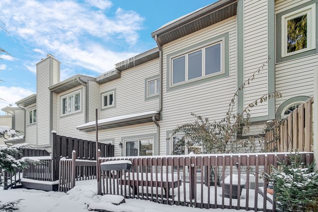 1017 Arbor Court, Mount Prospect, IL 60056