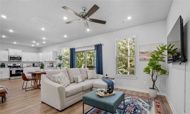 43 Saint Austell Drive, Bella Vista, AR 72714