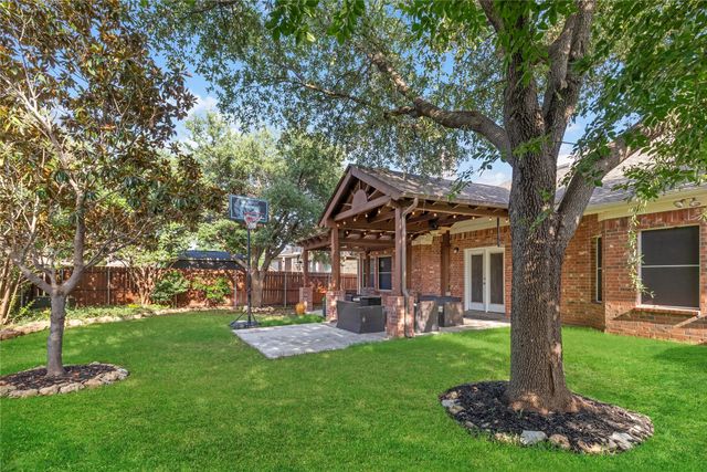 9925 Crawford Farms Drive, Fort Worth, TX 76244