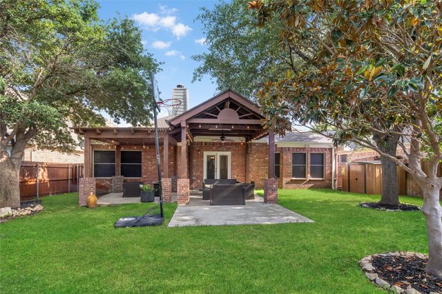 9925 Crawford Farms Drive, Fort Worth, TX 76244