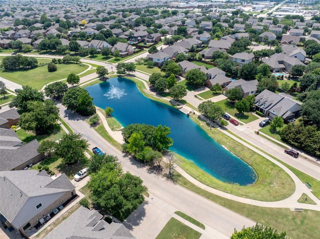 9925 Crawford Farms Drive, Fort Worth, TX 76244