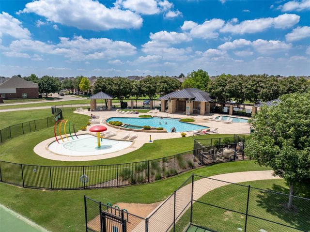 9925 Crawford Farms Drive, Fort Worth, TX 76244