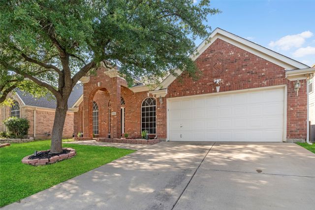 9925 Crawford Farms Drive, Fort Worth, TX 76244
