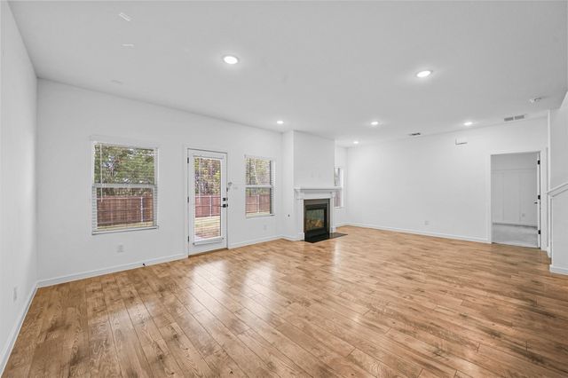 1428 Victoria Street, Mesquite, TX 75181