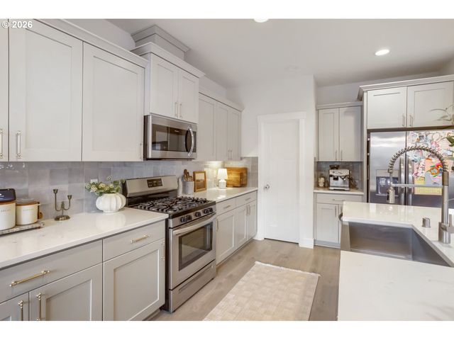 1136 Ne 17TH St, Battle Ground, WA 98604