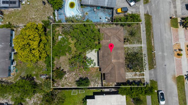 261 NE 42nd Street, Deerfield Beach, FL 33064
