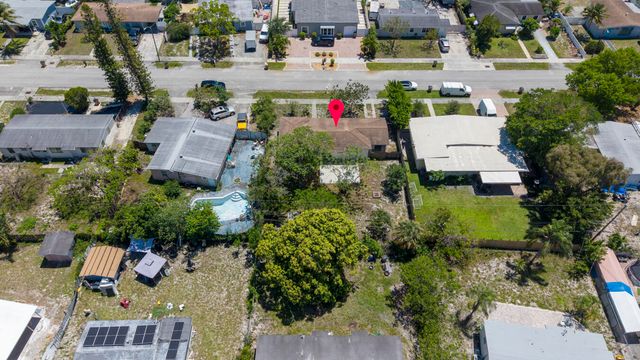 261 NE 42nd Street, Deerfield Beach, FL 33064