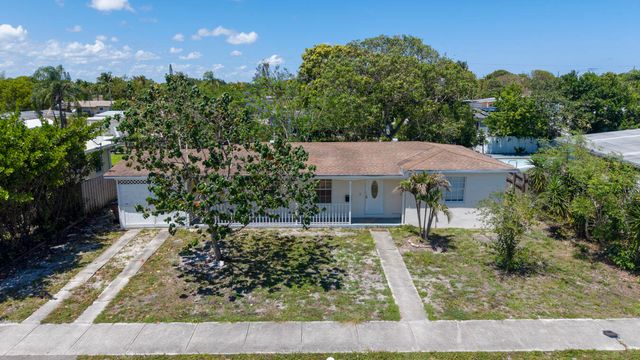 261 NE 42nd Street, Deerfield Beach, FL 33064