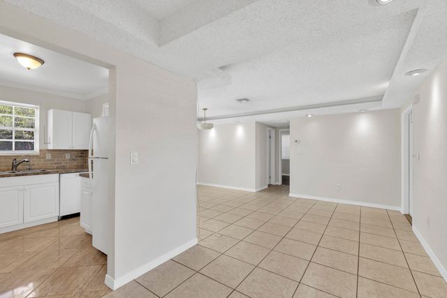 261 NE 42nd Street, Deerfield Beach, FL 33064