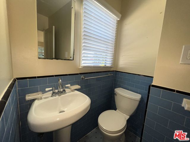 1306 S Mansfield Avenue, Los Angeles, CA 90019
