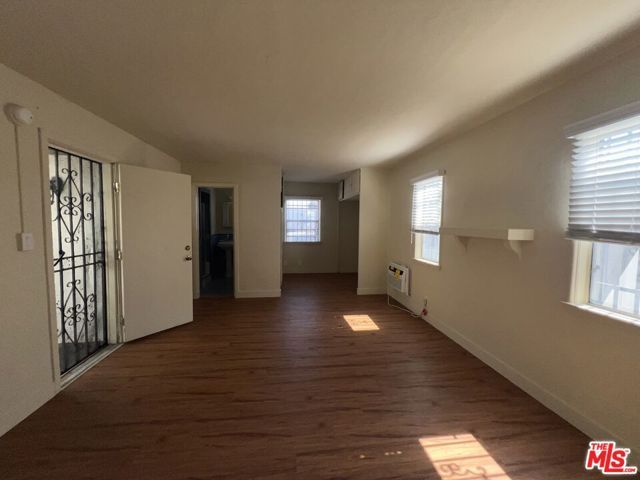 1306 S Mansfield Avenue, Los Angeles, CA 90019