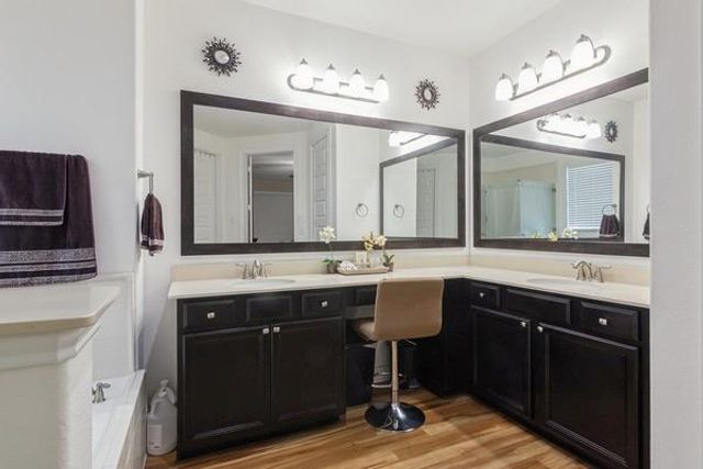 1911 Thunder Ridge Way, Pearland, TX 77089