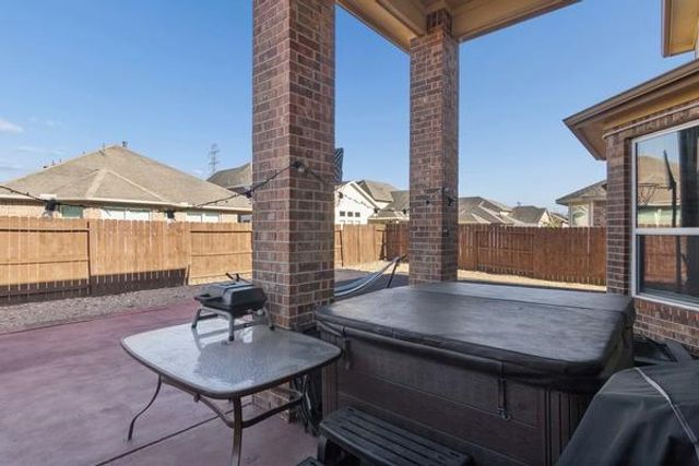 1911 Thunder Ridge Way, Pearland, TX 77089