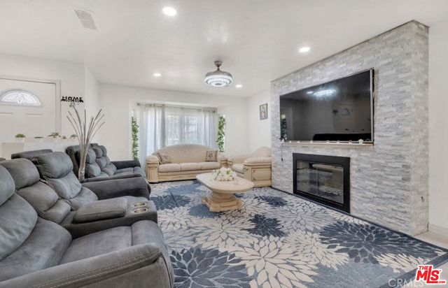 7701 Baird Avenue, Reseda, CA 91335