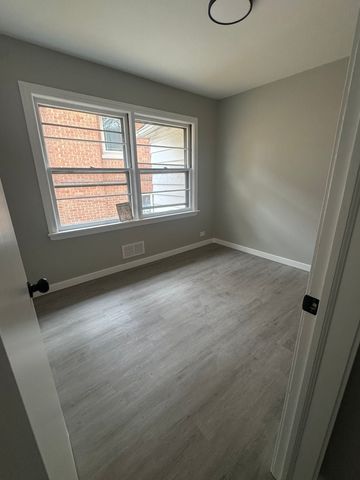 9800 S 51st Avenue, Oak Lawn, IL 60453