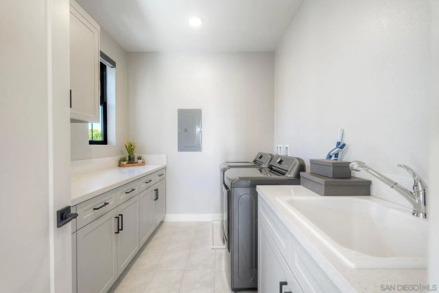 6469 Fischer Way, San Diego, CA 92130
