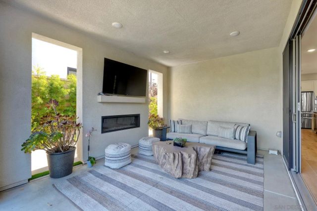 6469 Fischer Way, San Diego, CA 92130