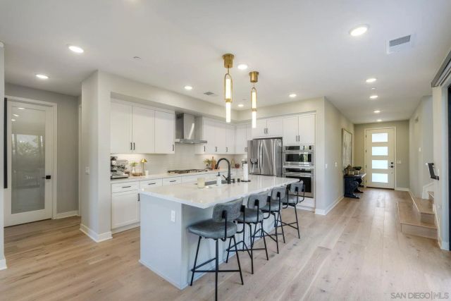 6469 Fischer Way, San Diego, CA 92130
