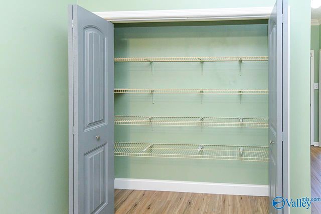 410 Autumnwood Drive SW, Decatur, AL 35601