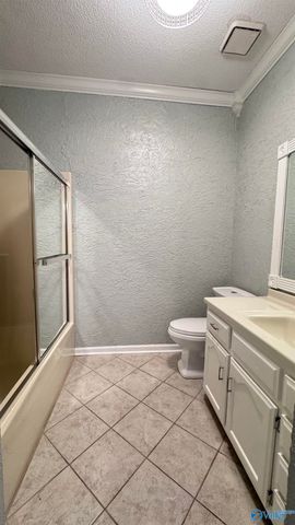 410 Autumnwood Drive SW, Decatur, AL 35601