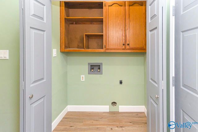 410 Autumnwood Drive SW, Decatur, AL 35601