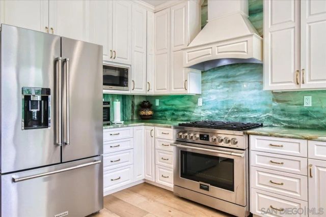 12709 Oak Knoll Rd, Poway, CA 92064