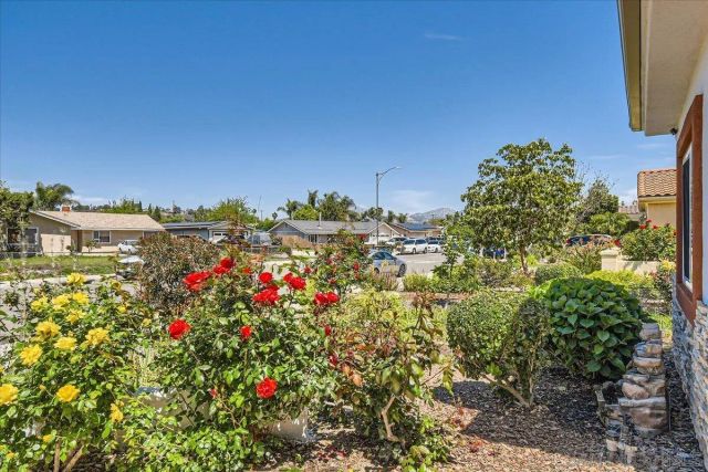 12709 Oak Knoll Rd, Poway, CA 92064