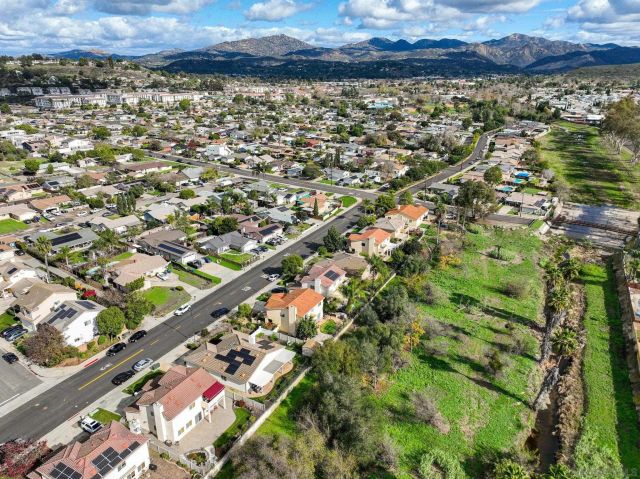 12709 Oak Knoll Rd, Poway, CA 92064