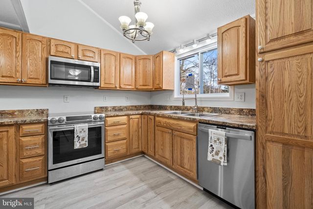 23 OTTAWA TRL, Hedgesville, WV 25427