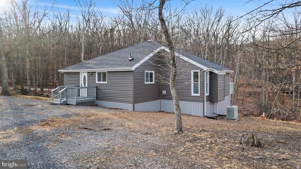 23 OTTAWA TRL, Hedgesville, WV 25427