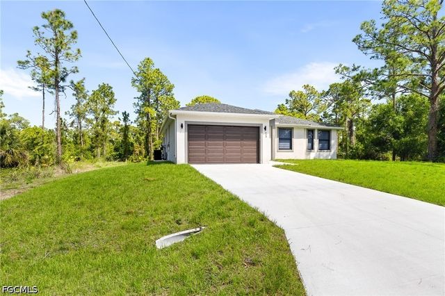 923 Alcalde ST E, Lehigh Acres, FL 33974