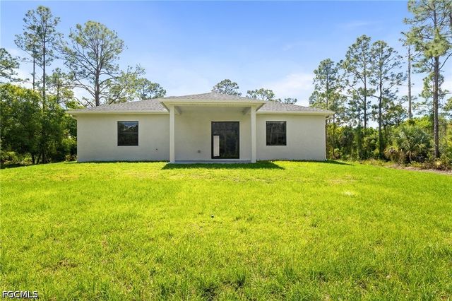 923 Alcalde ST E, Lehigh Acres, FL 33974