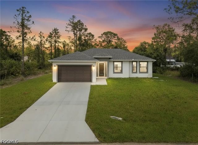 923 Alcalde ST E, Lehigh Acres, FL 33974