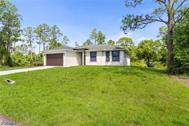 923 Alcalde ST E, Lehigh Acres, FL 33974