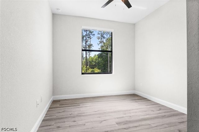 923 Alcalde ST E, Lehigh Acres, FL 33974