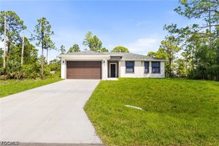 923 Alcalde ST E, Lehigh Acres, FL 33974